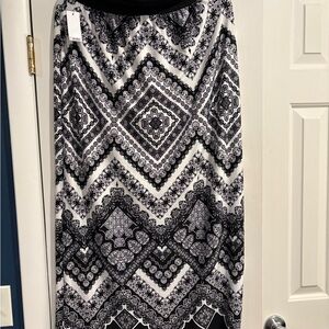 Elegant Black and White Patterned Skirt